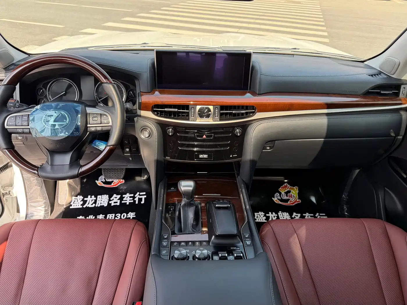 Lexus LX 2019 570 Prestige Luxury Edition фото 14