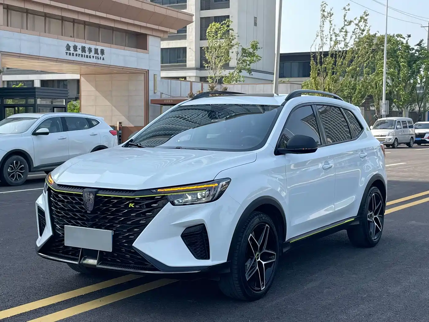 Roewe RX5 2023 PLUS 330TGI Automatic Trend-leading Smart Benefit Edition