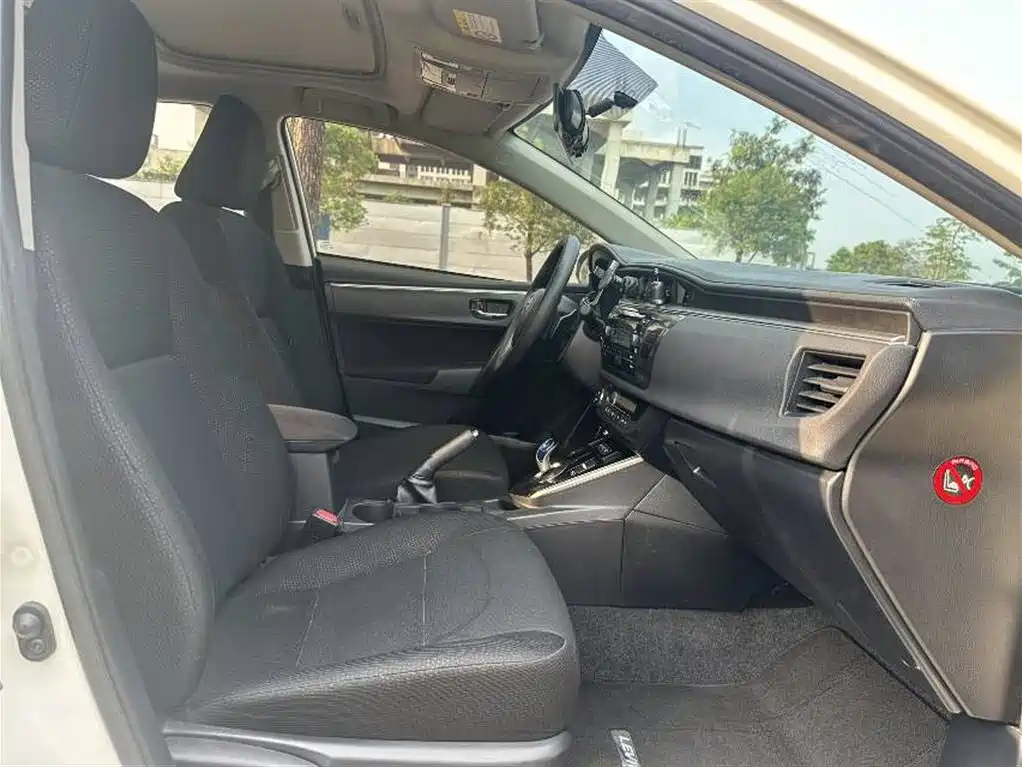 Toyota Levin 2016 Hybrid 1.8H GS E-CVT Elite Sunroof фото 8