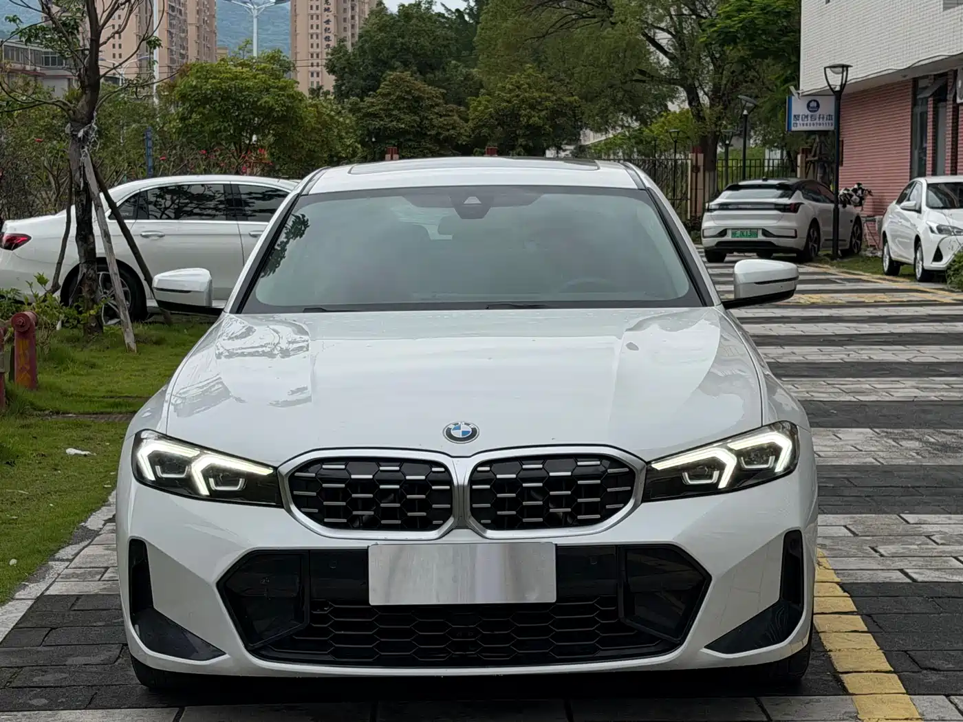BMW 3 Series 2023 325Li M Sport Package фото 2