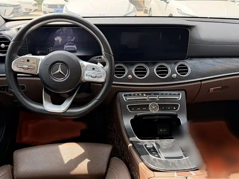 Mercedes-Benz E-Class 2019 E 200 L Sport фото 5