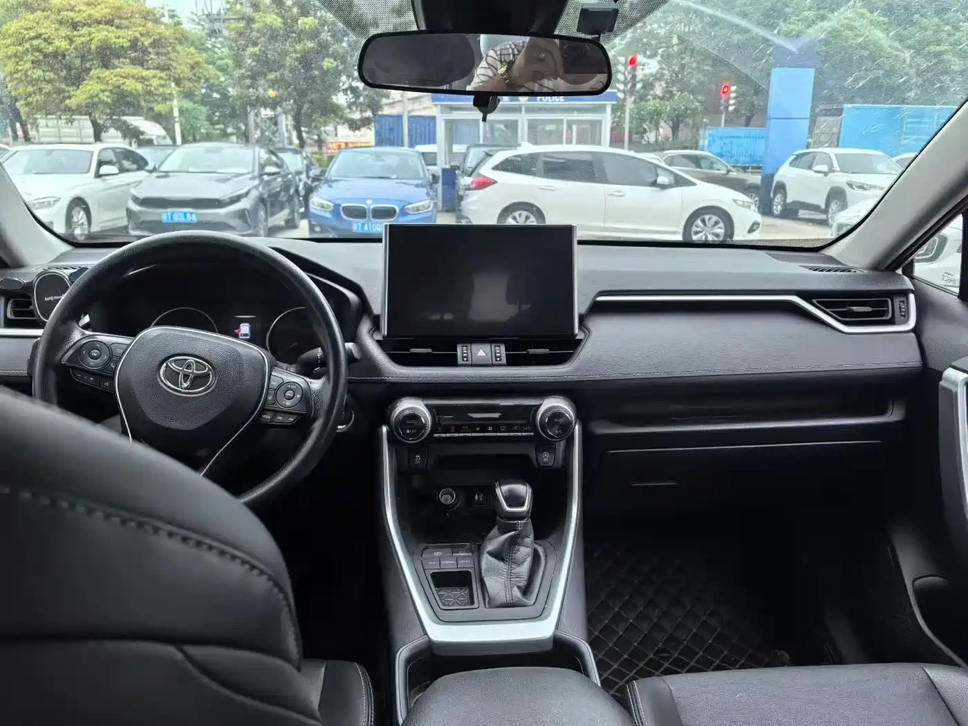 Toyota Wildlander 2020 2.0L CVT 2WD Luxury Edition фото 8