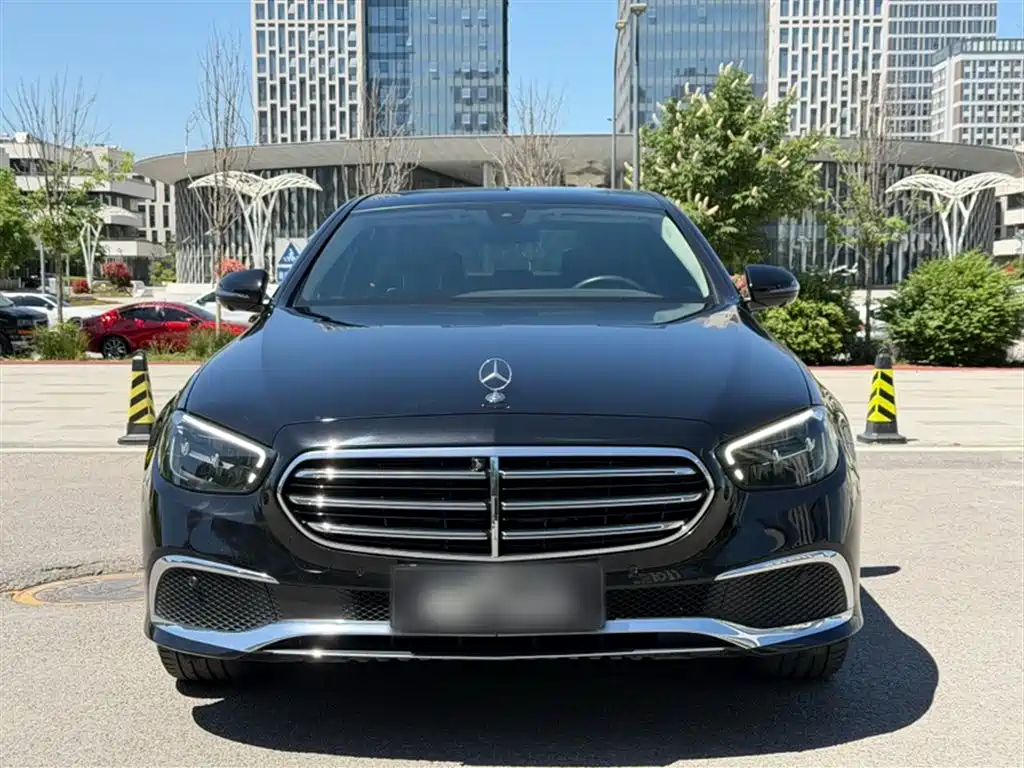 Mercedes-Benz E-Class 2023 E 300 L Fashion фото 10