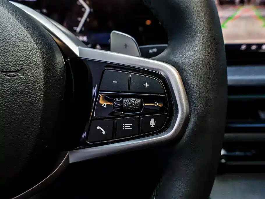 BMW 3 Series 2025 325Li M Sport Package фото 32