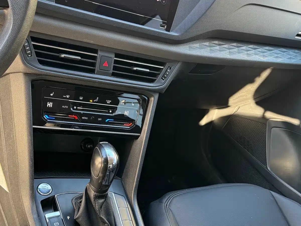 Volkswagen Tharu 2022 280TSI 2WD Comfort фото 8