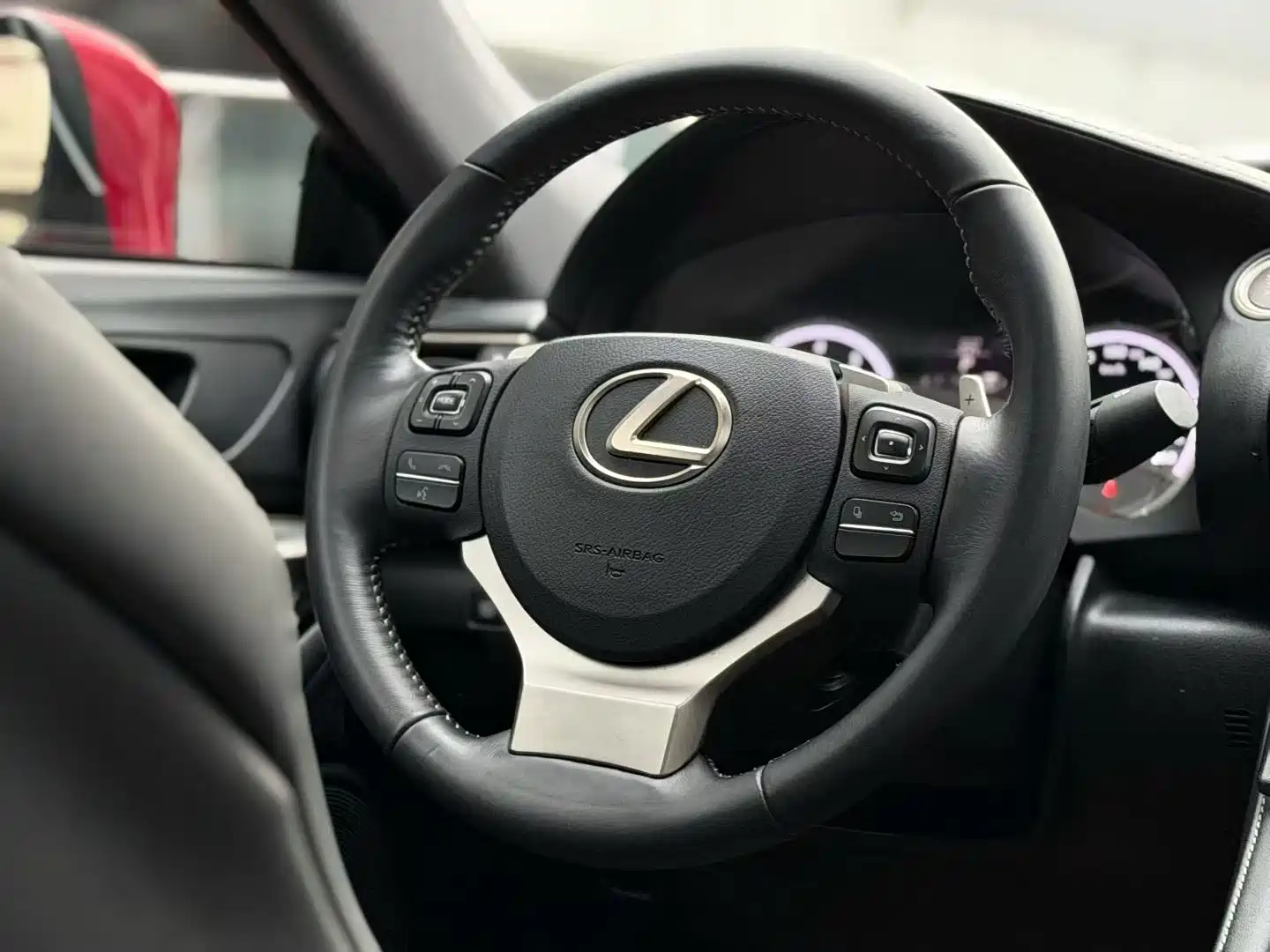 Фото 4 - Lexus RC
