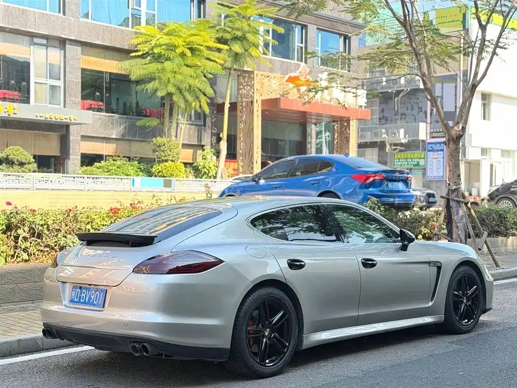Porsche Panamera 2010 Panamera 3.6L фото 15