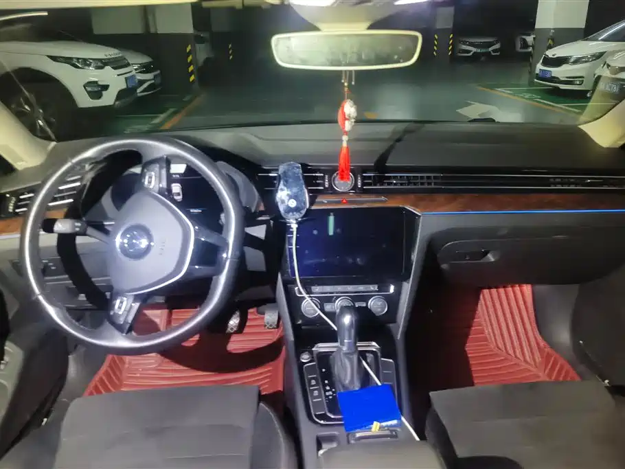 Volkswagen Magotan 2018 330TSI DSG Premium фото 12