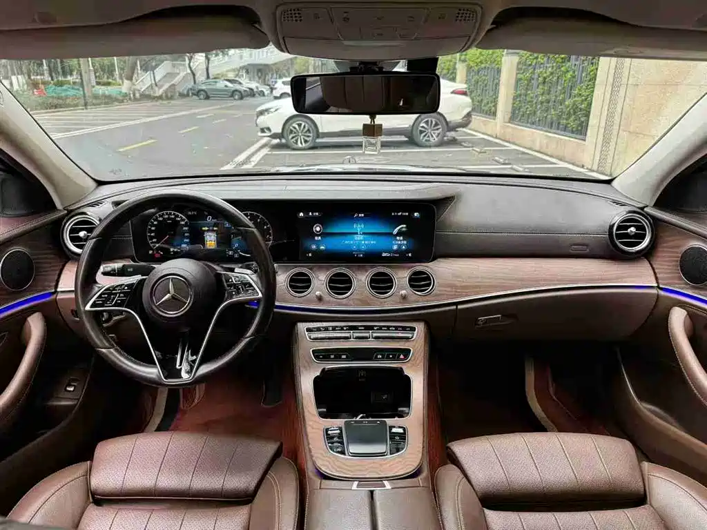 Mercedes-Benz E-Class 2023 E 260 L фото 8