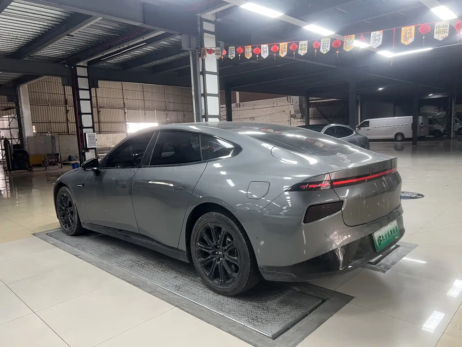 Фото 6 - XPeng P7