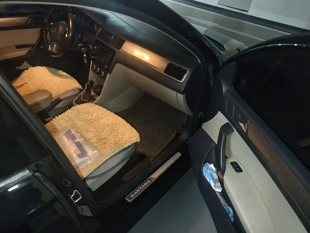 Volkswagen Santana 2015 1.6L Automatic Comfort Edition фото 22
