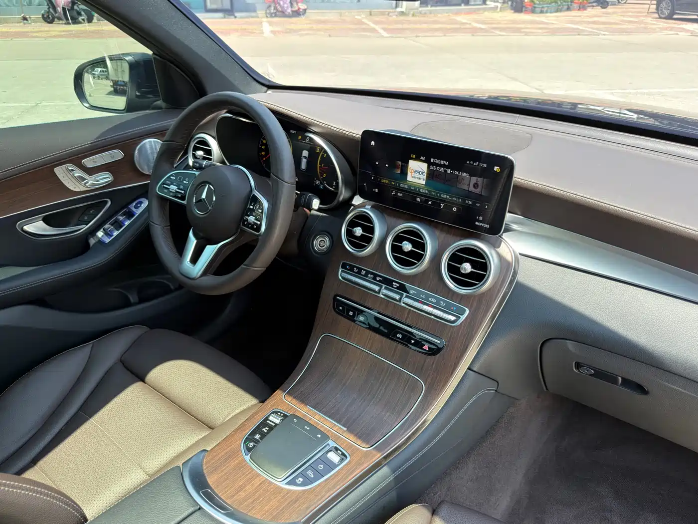 Mercedes-Benz GLC 2021 GLC 300 L 4MATIC Sporty фото 12