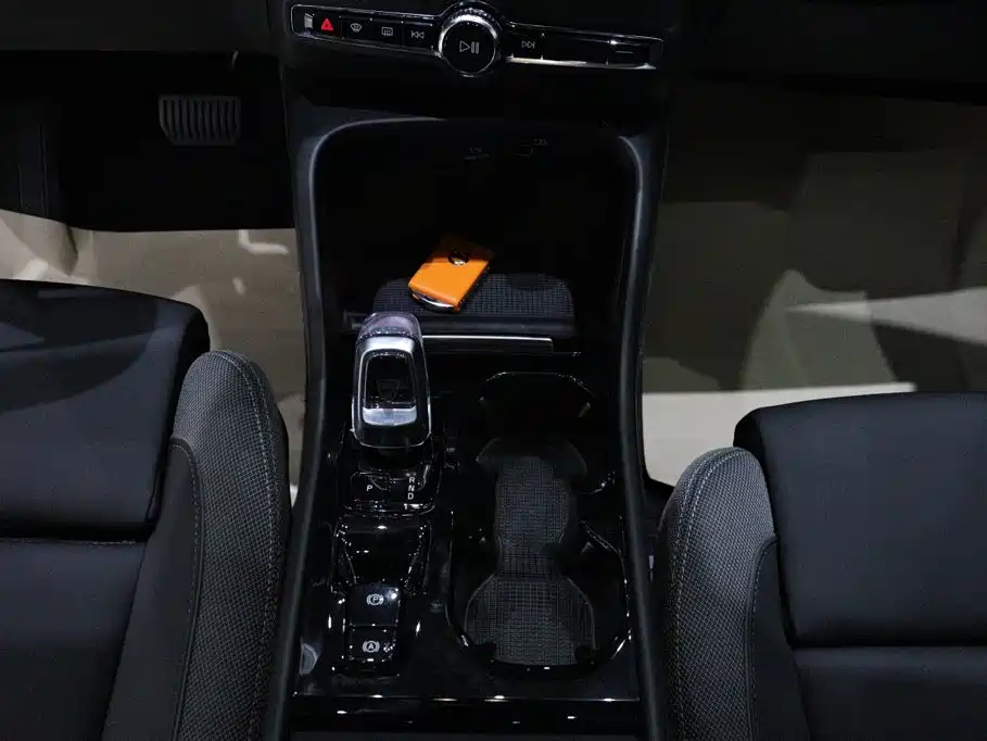 Volvo XC40 2024 2023 B3 Zhiyuan Sport Edition