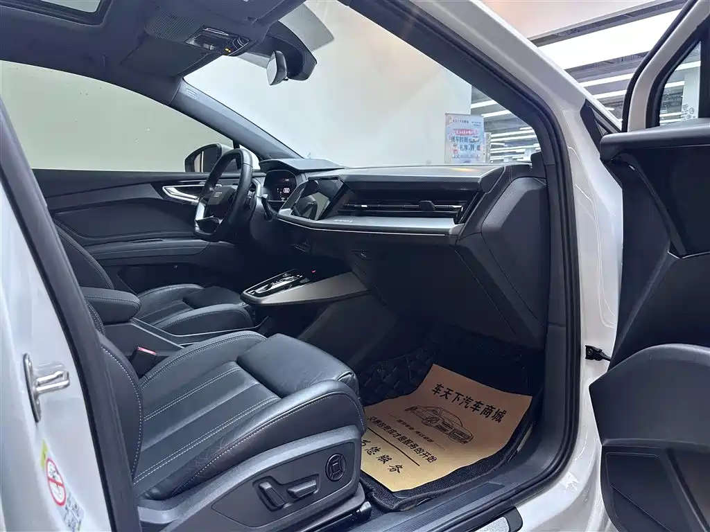 Audi Q4 e-tron 2023 40 e-tron Pioneer Edition фото 6