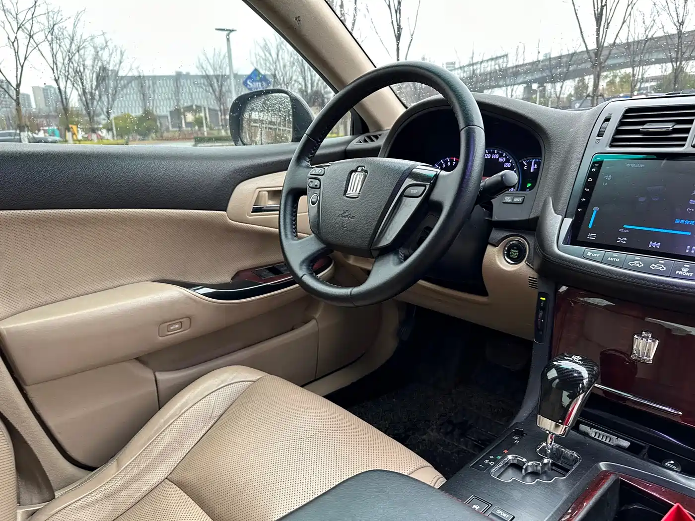 Toyota Crown 2011 2.5L Royal Leather Sunroof Special Edition фото 12
