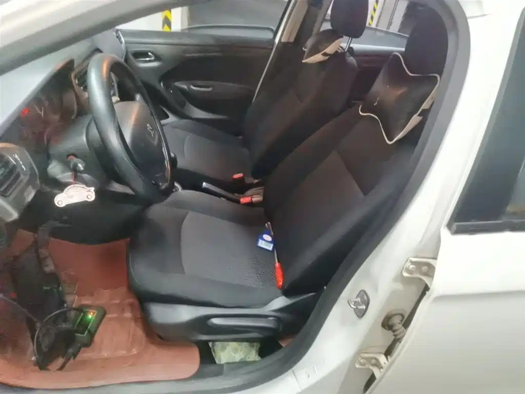 Peugeot 301 2014 1.6L Manual Comfort Edition фото 15