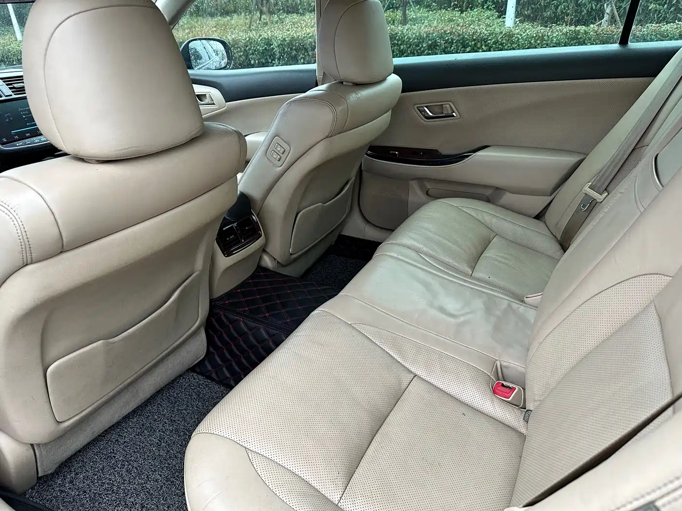 Toyota Crown 2011 2.5L Royal Leather Sunroof Special Edition фото 10