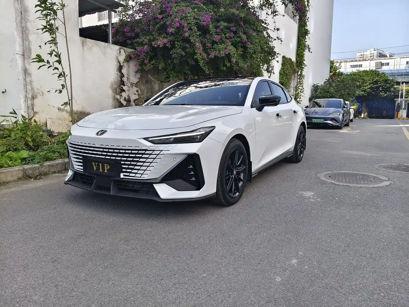 CHANGAN UNI-V