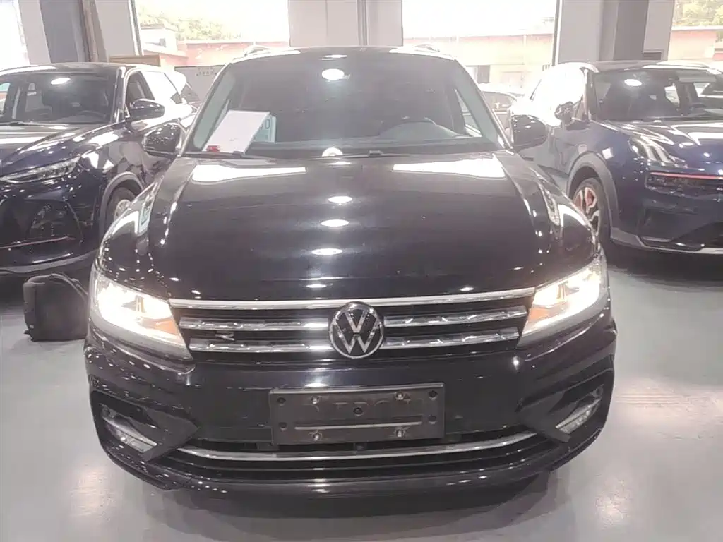 Volkswagen Tiguan L 2021 330TSI Automatic 2WD R-Line Premium фото 3