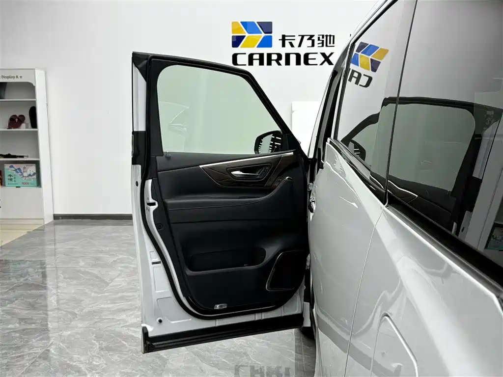 Toyota Alphard 2024 Hybrid 2.5L Ultimate Enjoyment Edition фото 5