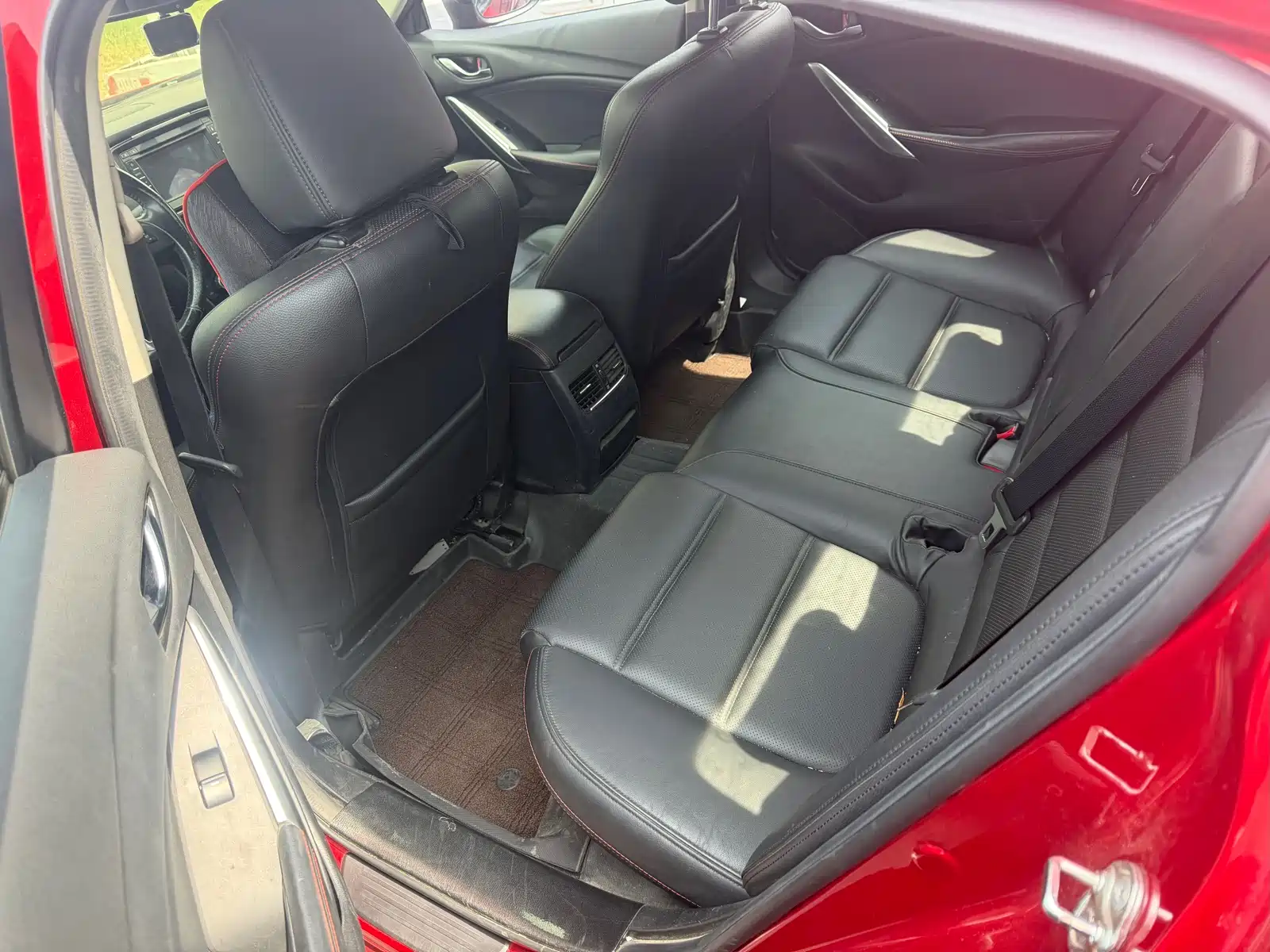 Photo 9 - Mazda Atenza