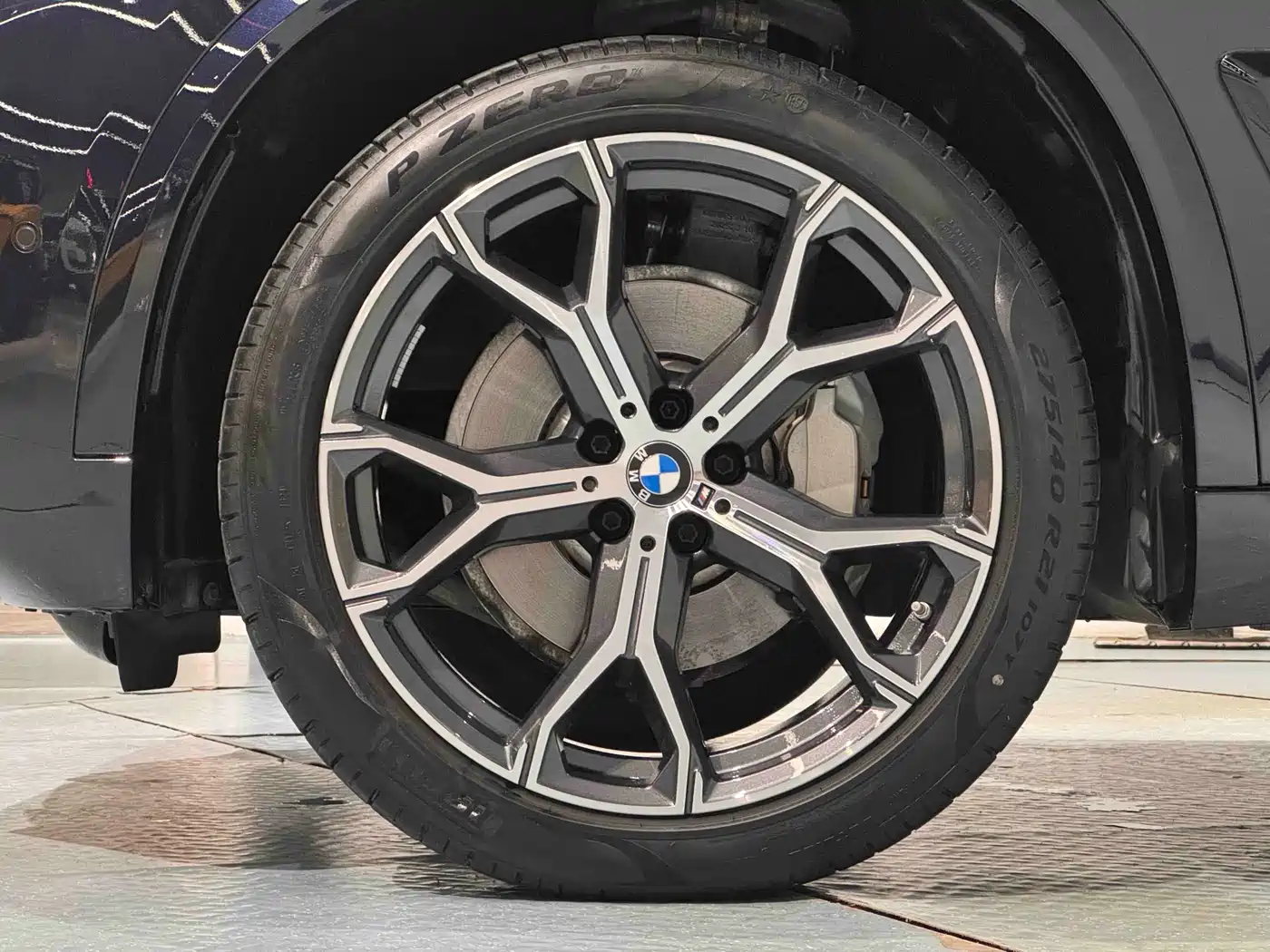 BMW X5 2023 xDrive 30Li Premium M Sport Black Night Package фото 18