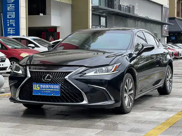 Lexus ES 2020 200 Excellence