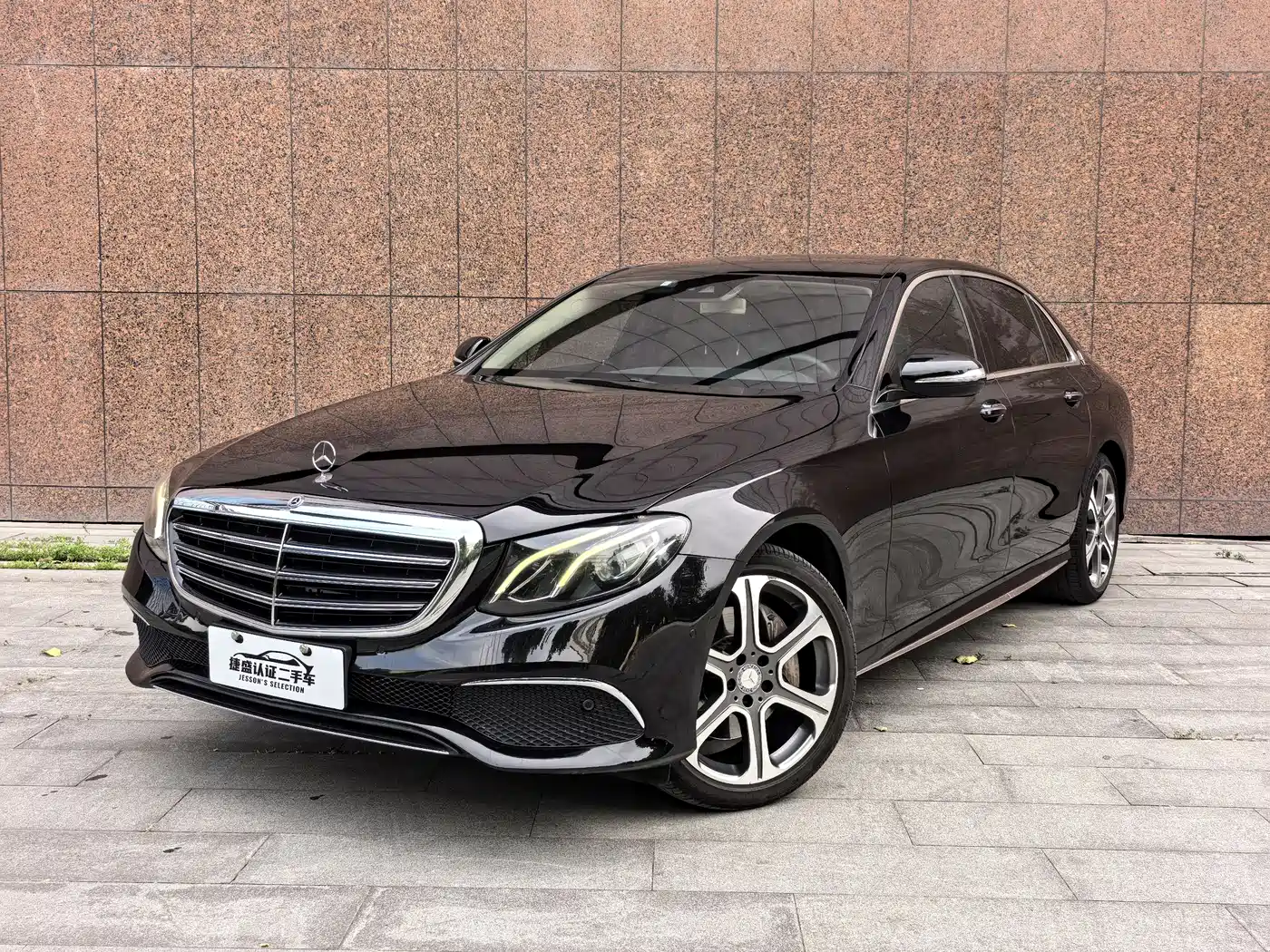 Mercedes-Benz E-Class 2016 E 300 L Sport Fashion Type