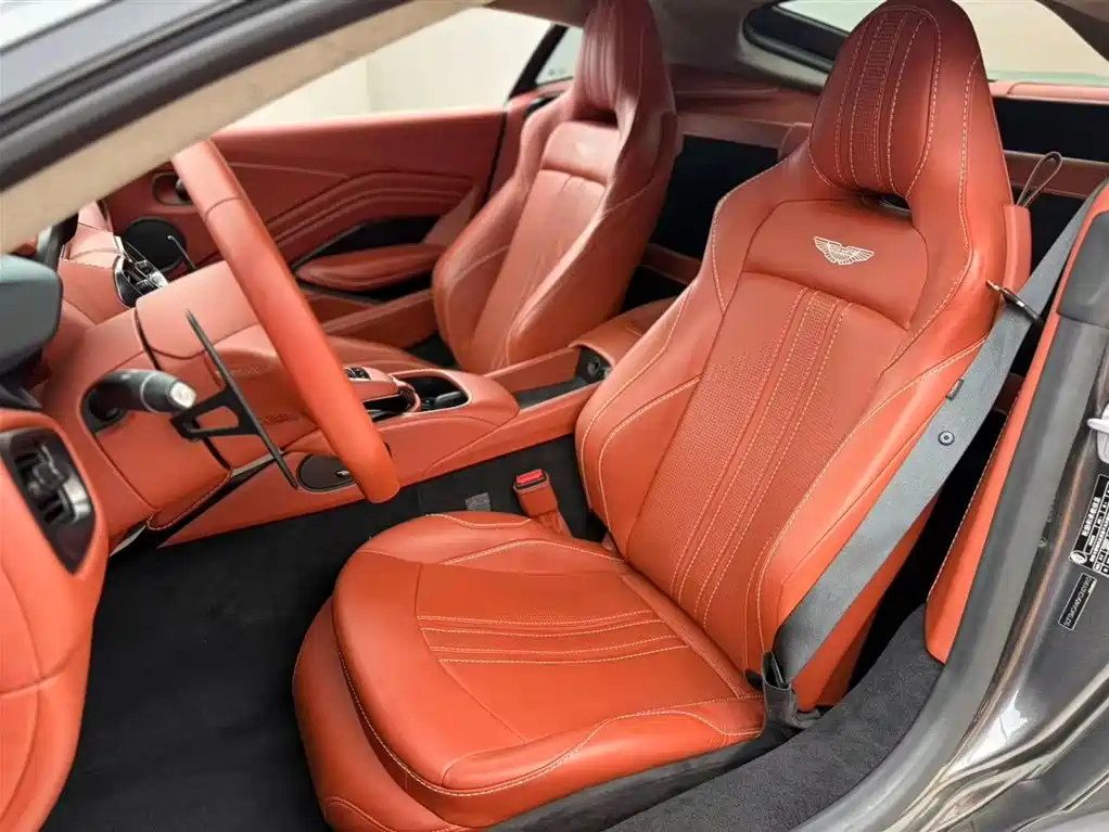 Aston Martin V8 Vantage 2019 2018 4.0T V8 Coupe