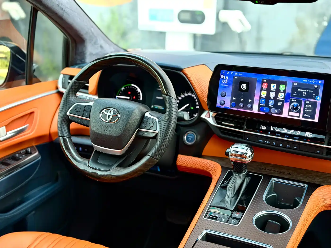 Toyota Sienna 2021 2.5L Hybrid Luxury Edition фото 8