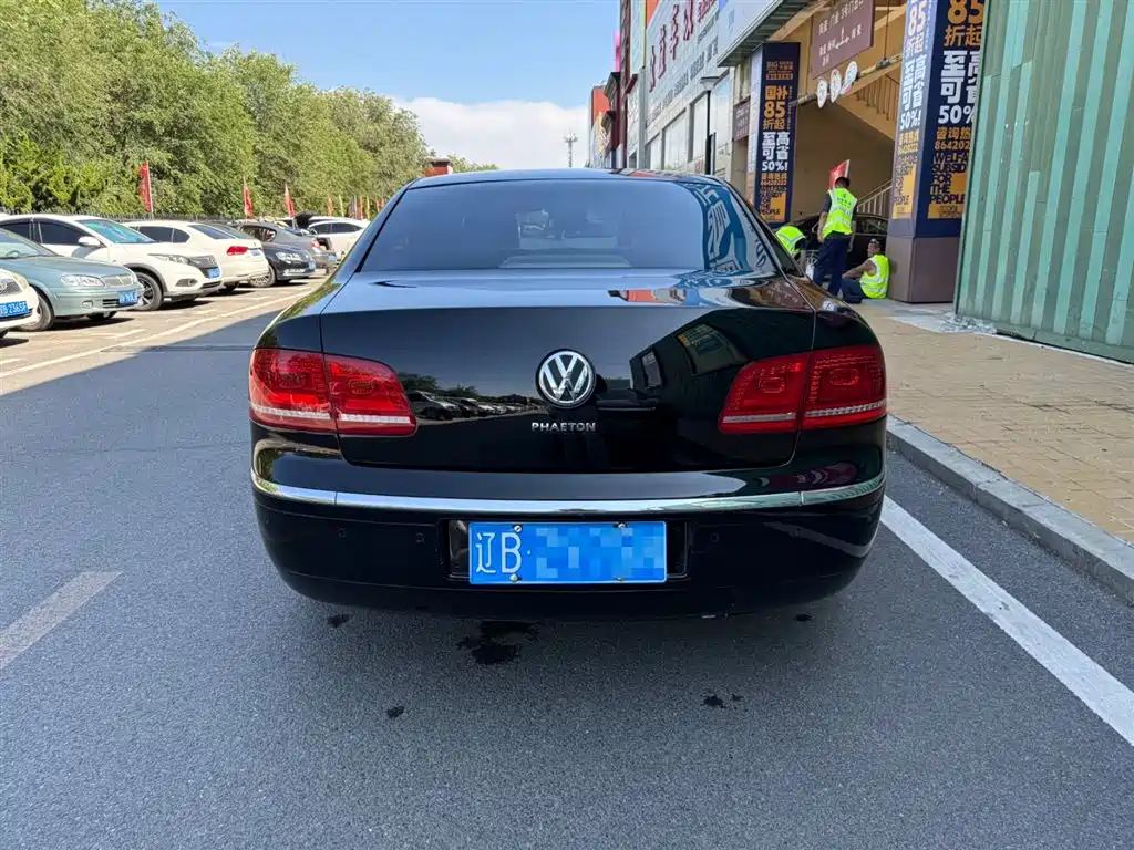 Volkswagen Phaeton 2011 3.6L V6 5-Seater Extended Comfort фото 10