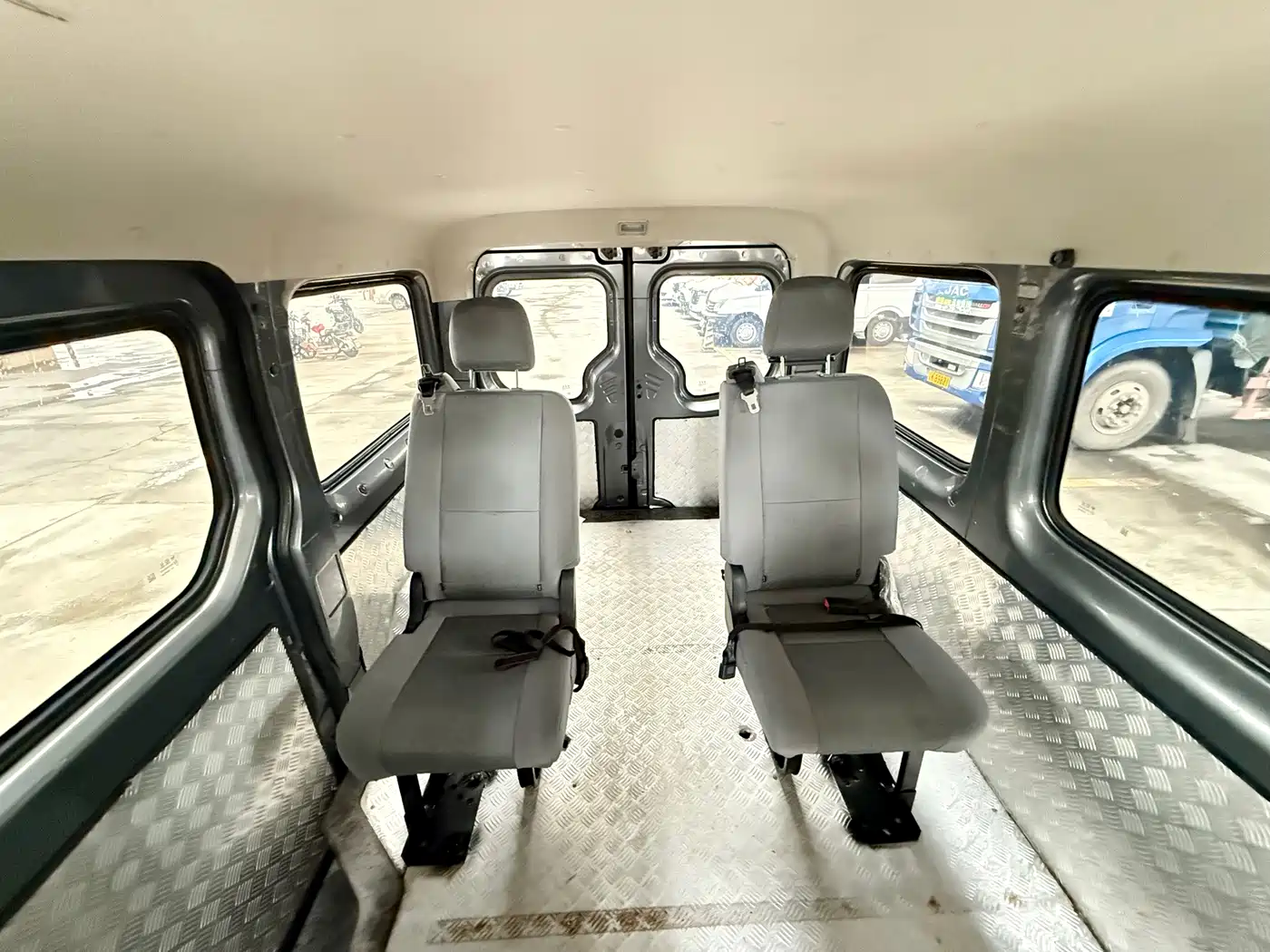 Foton Tuyano 2023 2023 2.0T Manual Urban Edition Short Wheelbase Medium Roof Single Rear Tire 5/6/9-Seater