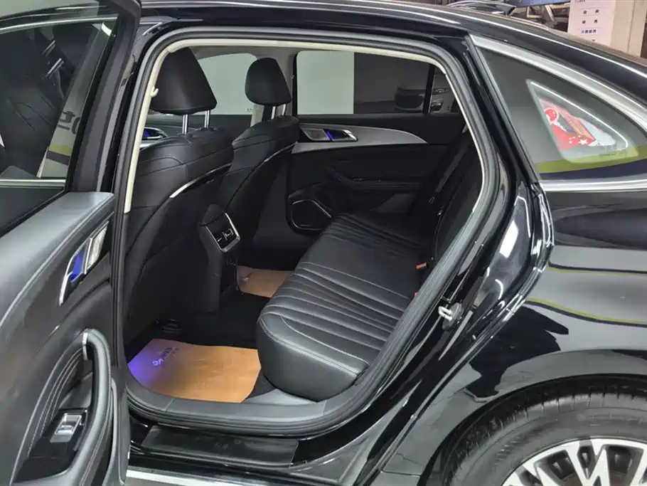 Hongqi H5 2023 2.0T Auto Smart Connect Flag Enjoy фото 11