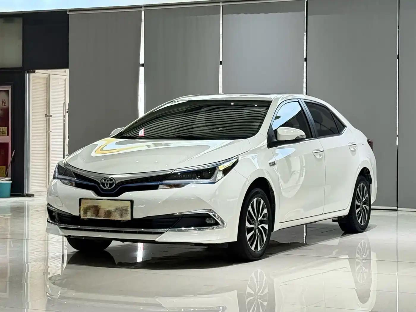Toyota Corolla Twin Engine E+ 2020 2020 1.8L E-CVT Comfort Edition
