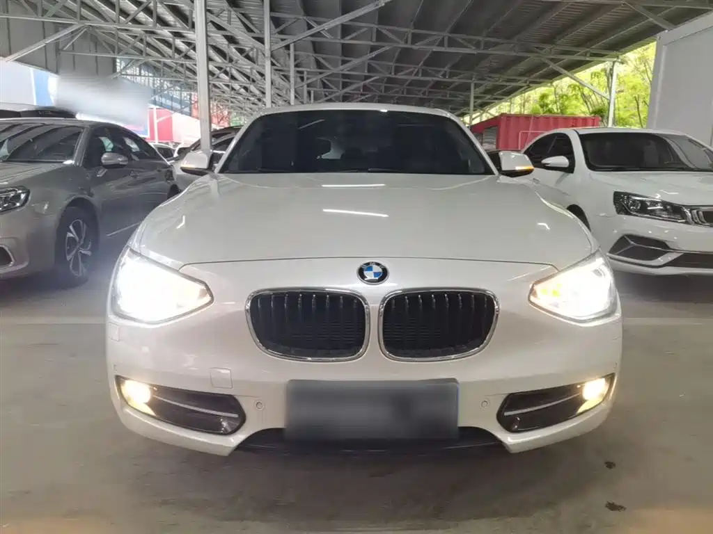 BMW 1 Series (Import) 2013 Facelift 118i Sport Model фото 3
