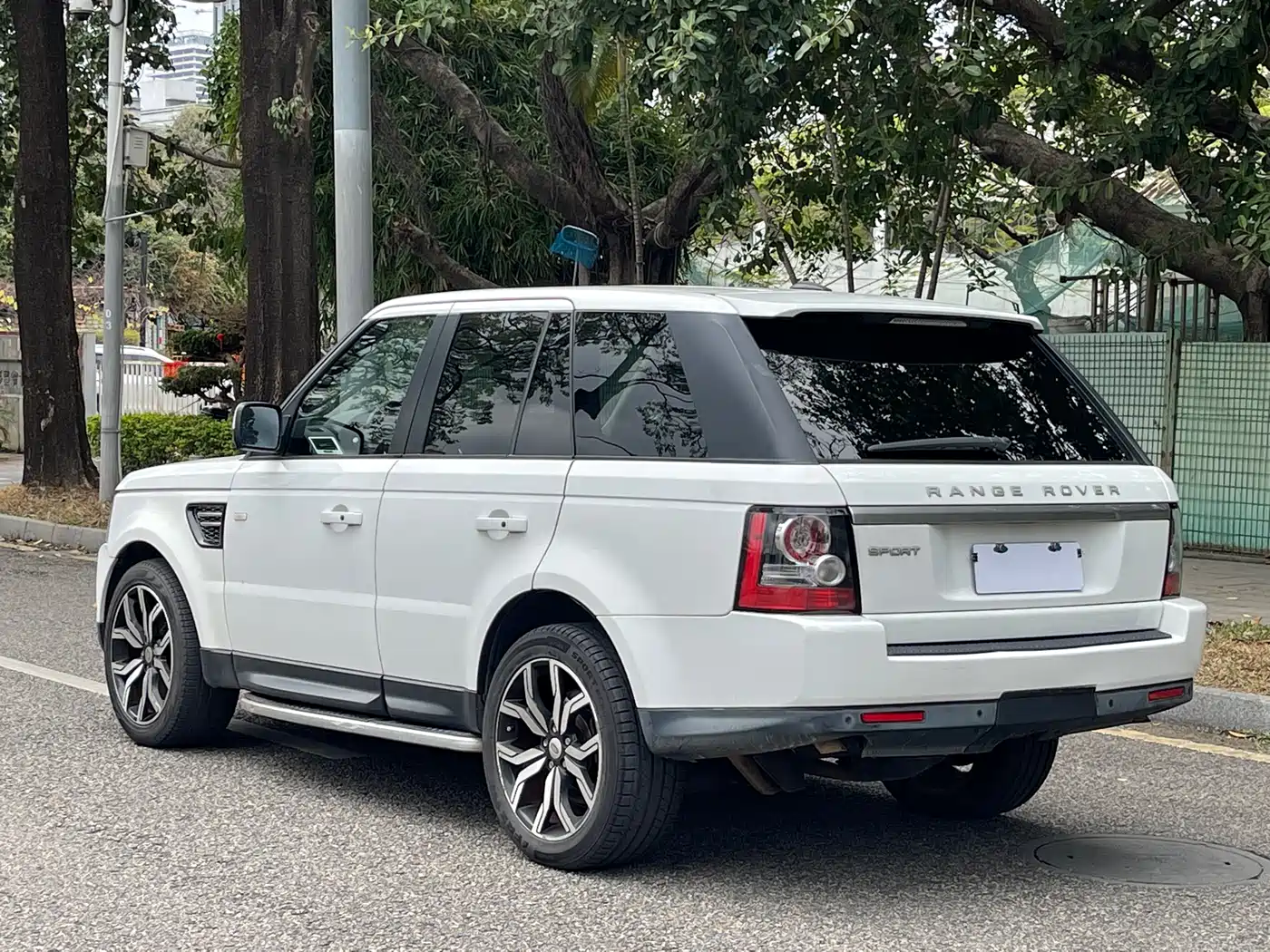 Land Rover Range Rover Sport 2012 3.0 TDV6 HSE Diesel Version фото 10