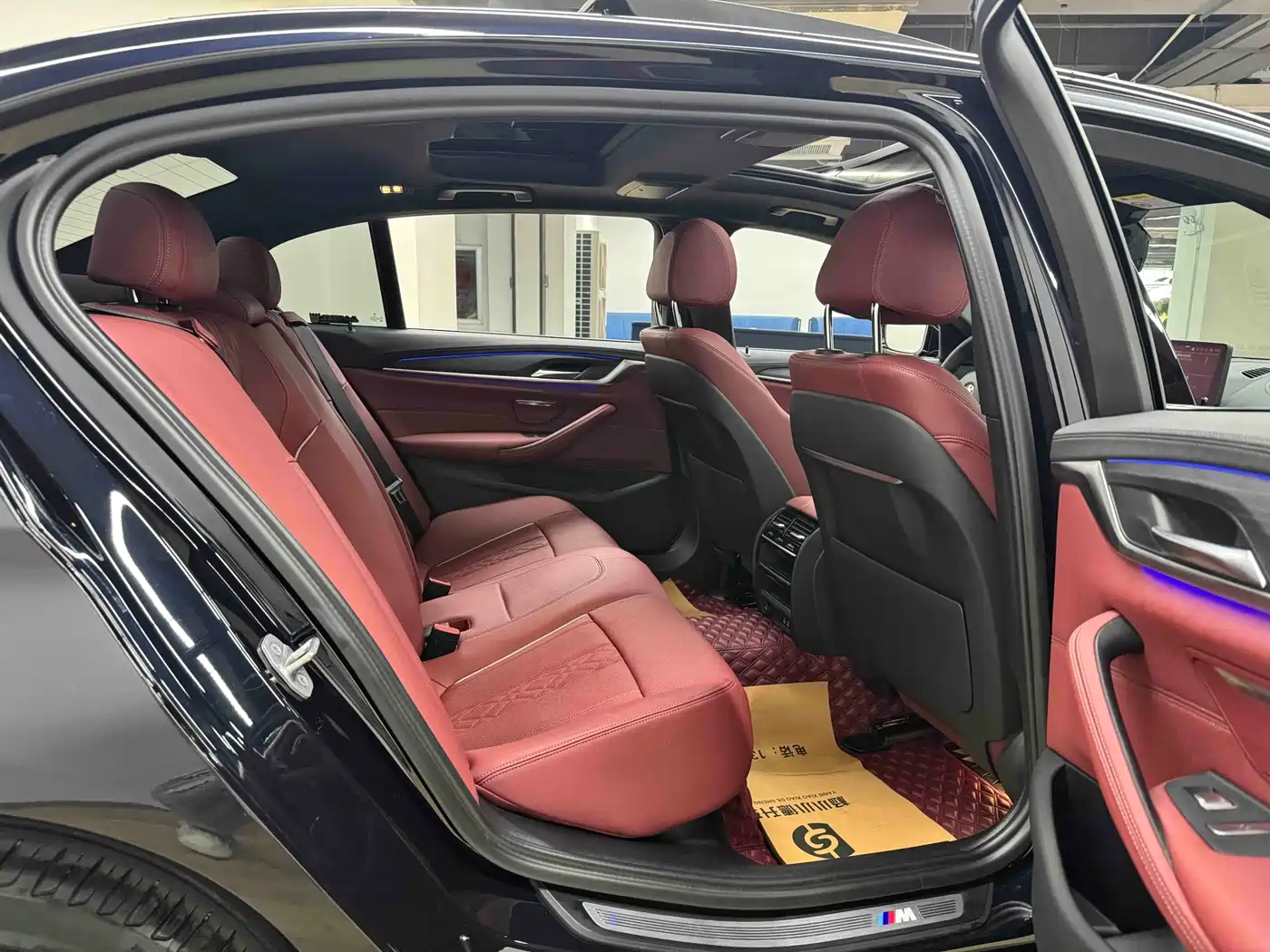 BMW 5 Series 2022 Facelift 530Li Leading M Sport Package фото 24
