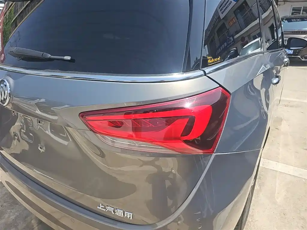 Buick GL6 2018 18T 6-Seater Premium фото 8