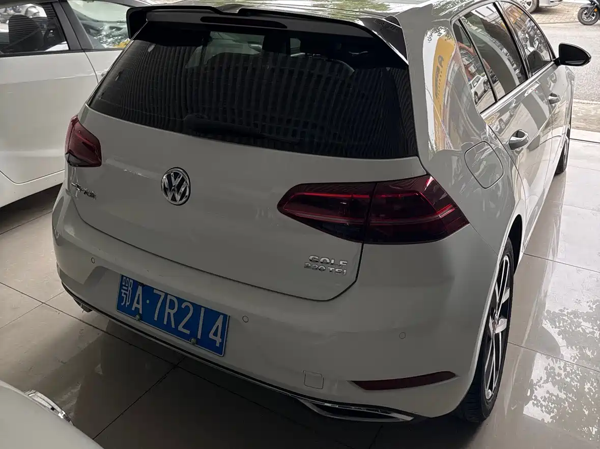 Volkswagen Golf 2018 230TSI Automatic Luxury фото 4