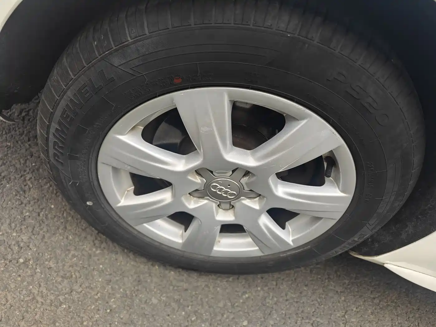 Audi A4L 2010 2.0 TFSI Comfort фото 8