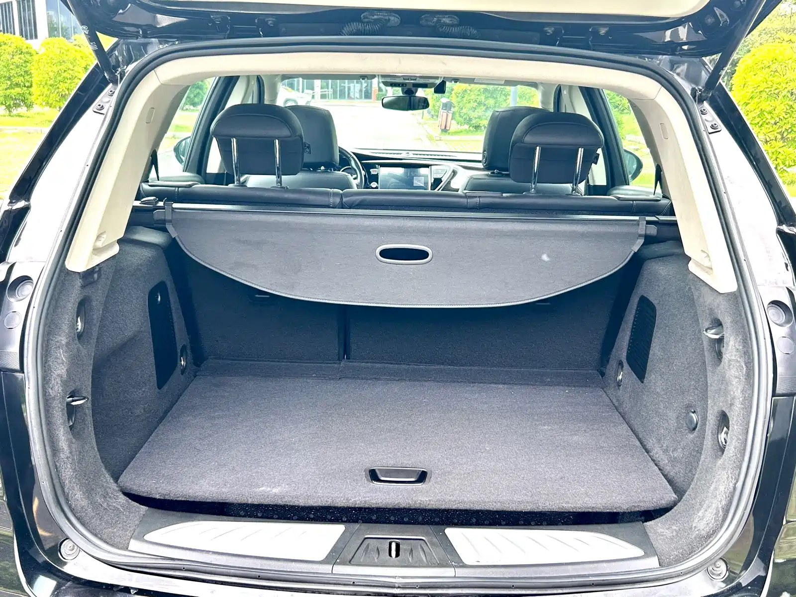 Photo 9 - Buick Envision Plus
