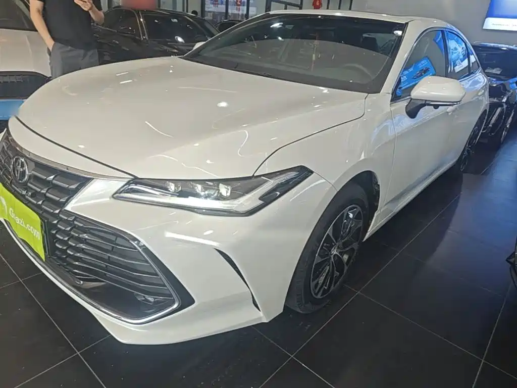 Toyota Avalon 2023 2.0L Premium Selection фото 2