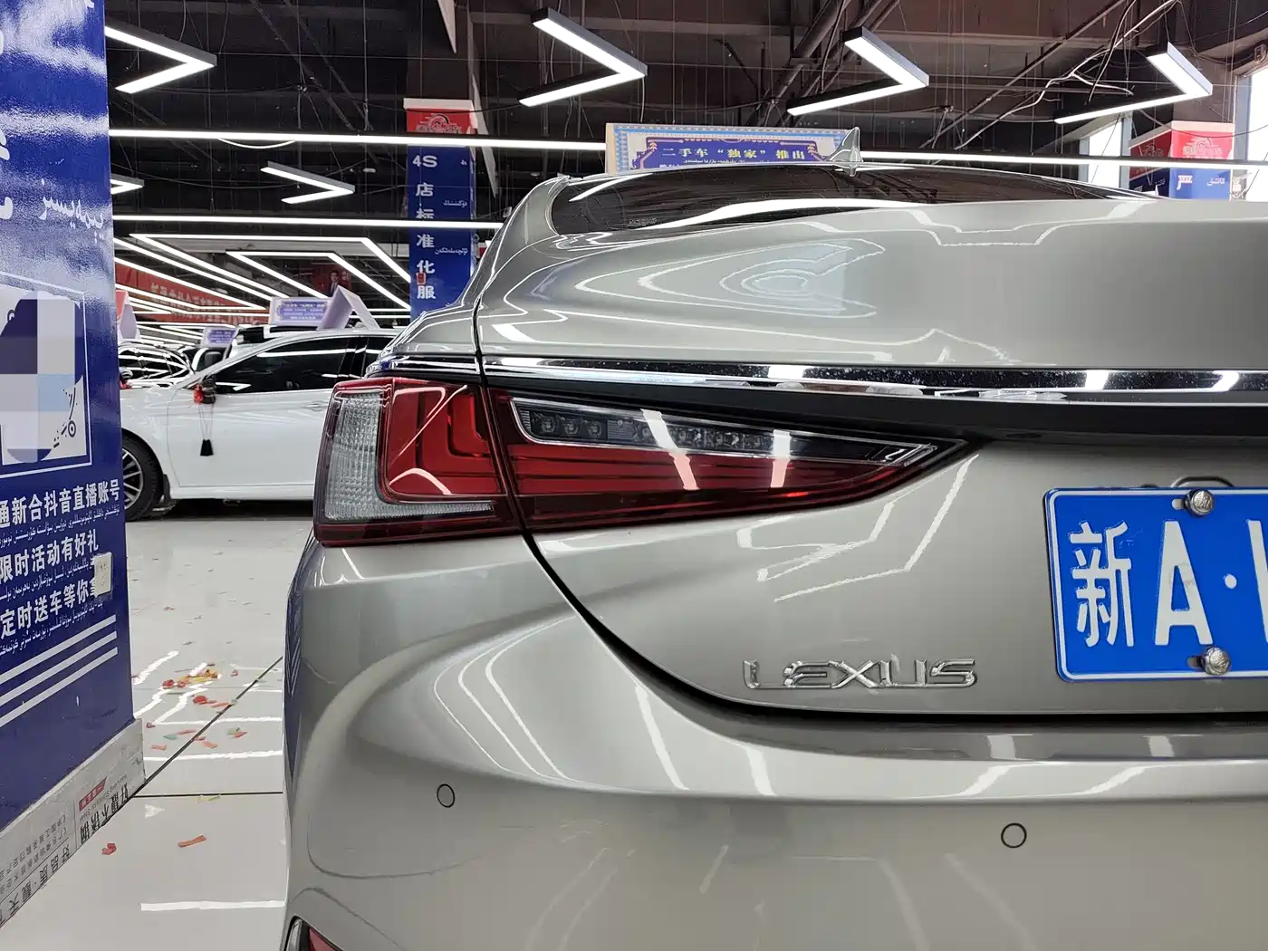 Lexus ES 2018 200 Excellence Edition China V фото 18