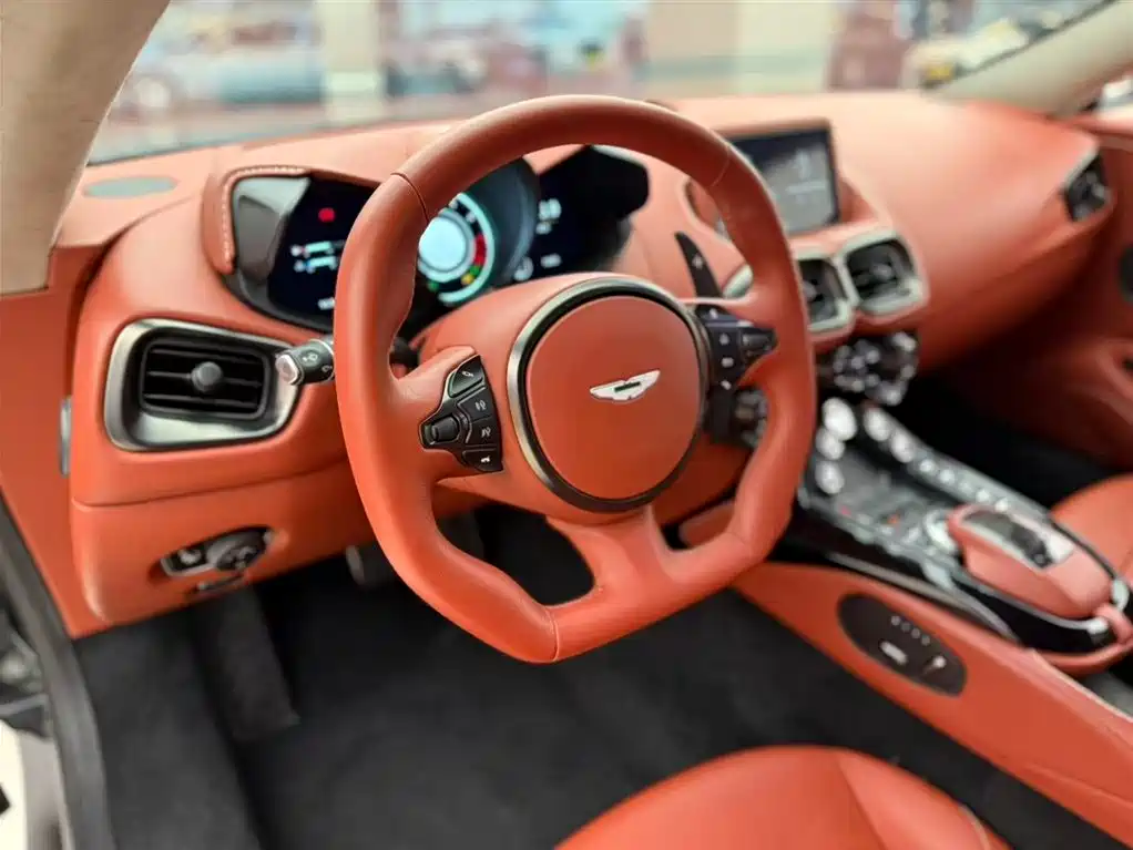 Aston Martin V8 Vantage 2019 2018 4.0T V8 Coupe