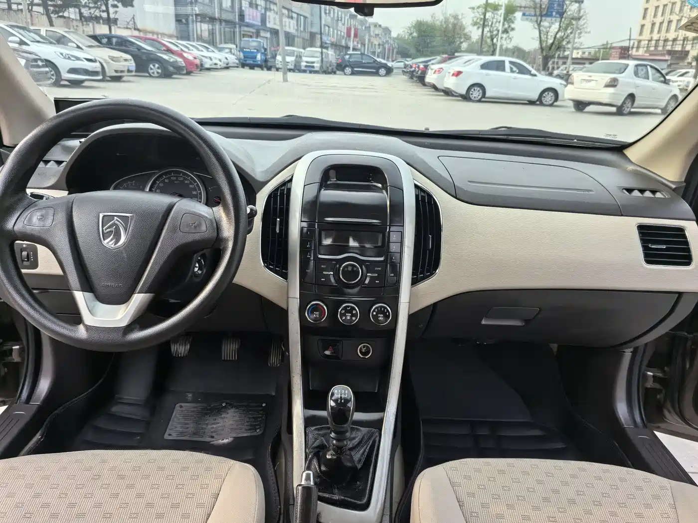 Baojun 630 2013 2013 1.5L Manual Standard