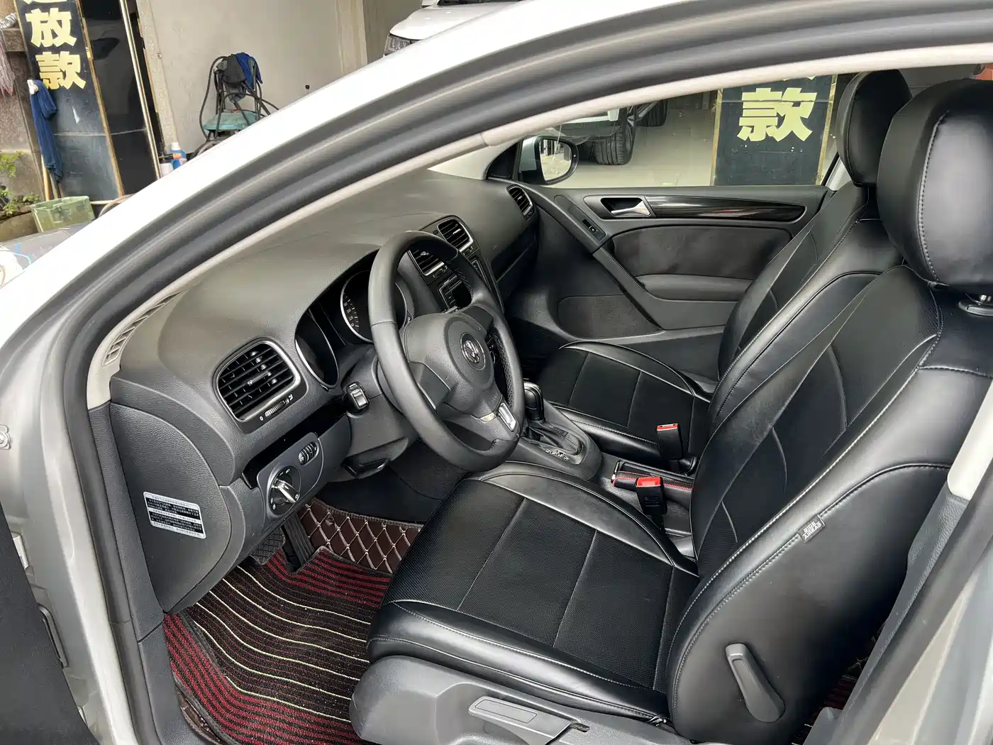 Volkswagen Golf 2012 1.6 Automatic Comfort Type фото 7