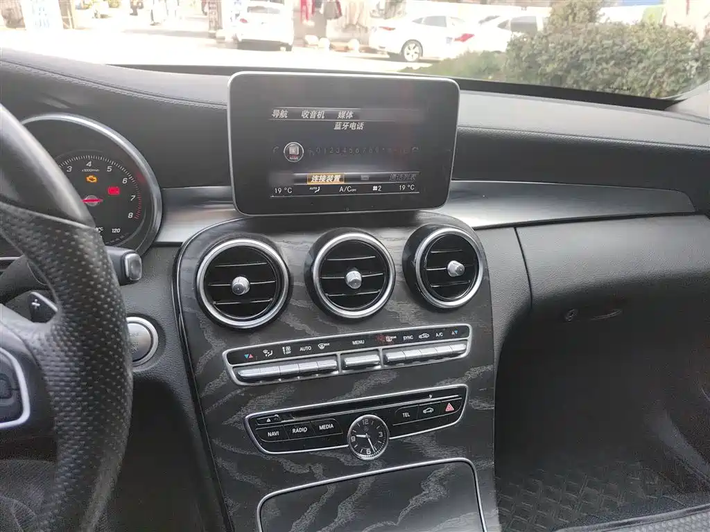 Mercedes-Benz C-Class 2016 C 200 L Sport фото 6