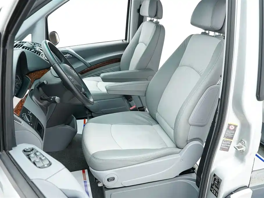 Mercedes-Benz Viano (Import) 2006 Viano 3.2L фото 6
