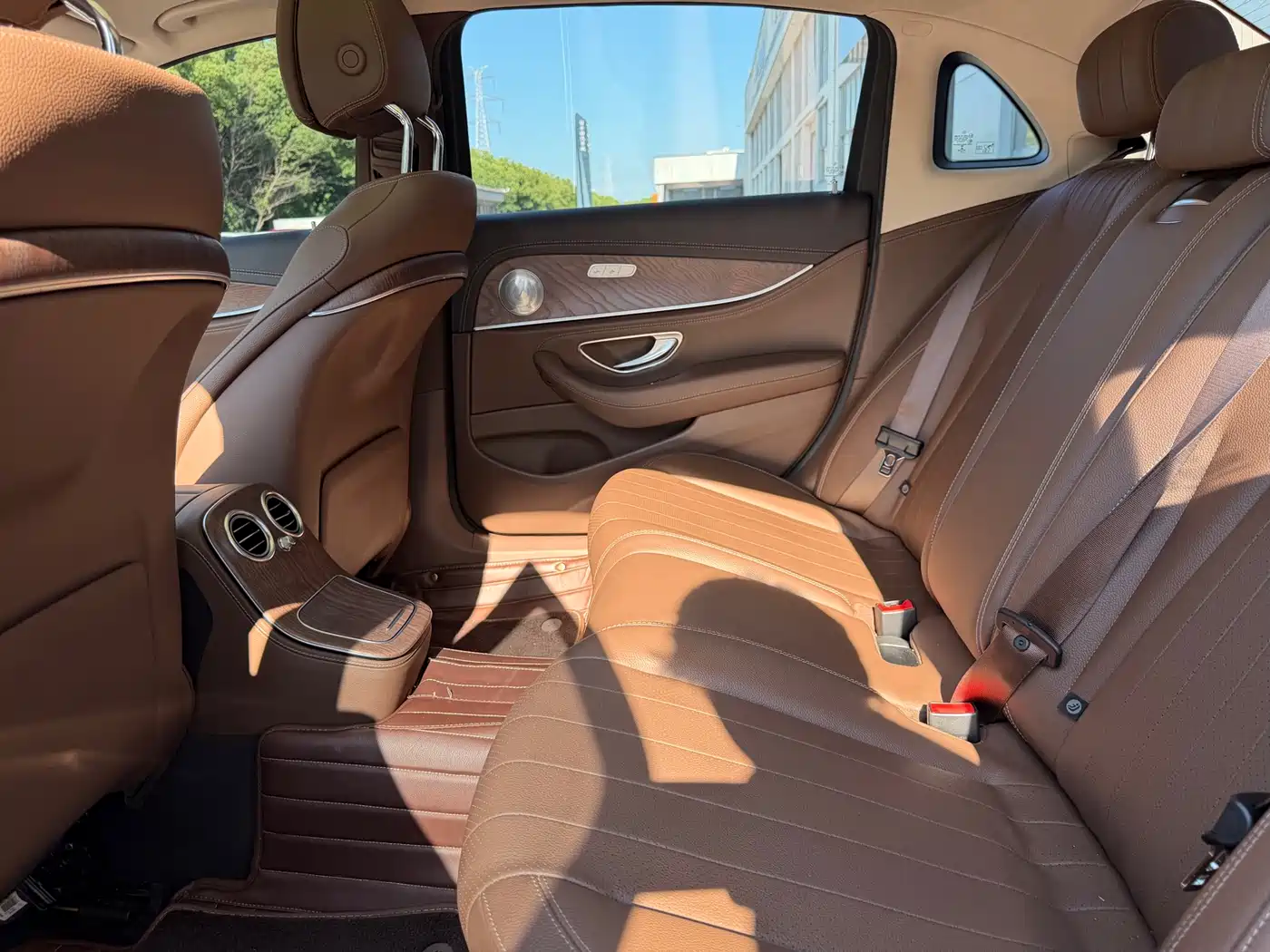 Mercedes-Benz E-Class 2023 E 300 L Sport Luxury фото 10
