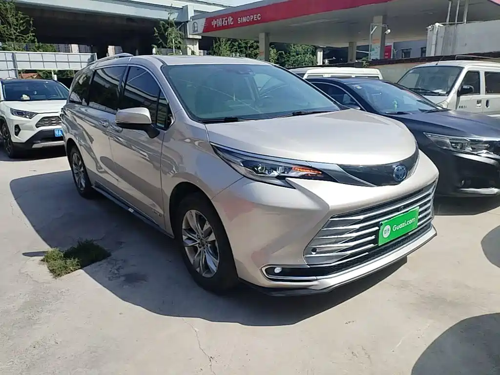 صورة 22 - Toyota Sienna